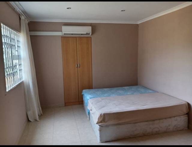 4 BEDROOM HOUSE FOR SALE IN SOMERSET PARK